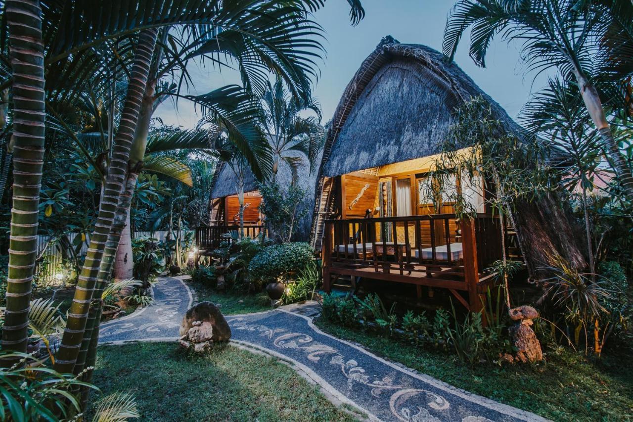 Alam Nusa Bungalow Huts & Spa Нуса-Лембонган Екстер'єр фото